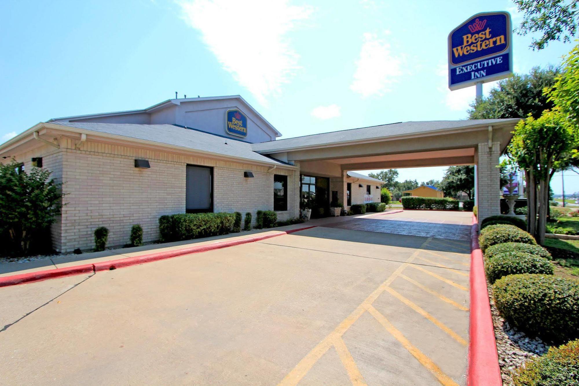 Days Inn By Wyndham Round Rock Exteriör bild